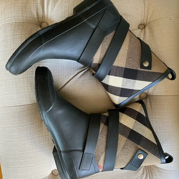 Burberry Exploded Check Pattern Rubber Rain Boots, Sz 38 - Picture 7 of 13